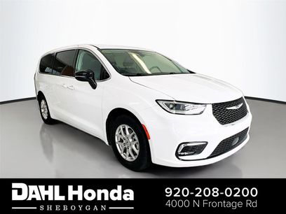 Used 2024 Chrysler Pacifica Touring-L