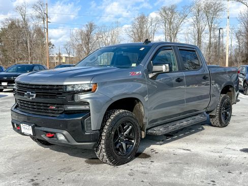 Used 2019 Chevrolet Silverado 1500 LT Trail Boss image 3