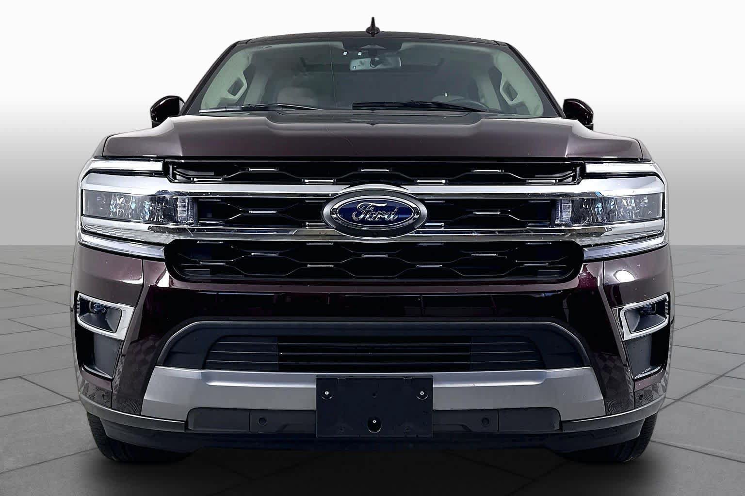Used 2024 Ford Expedition Max Limited RWD image 4