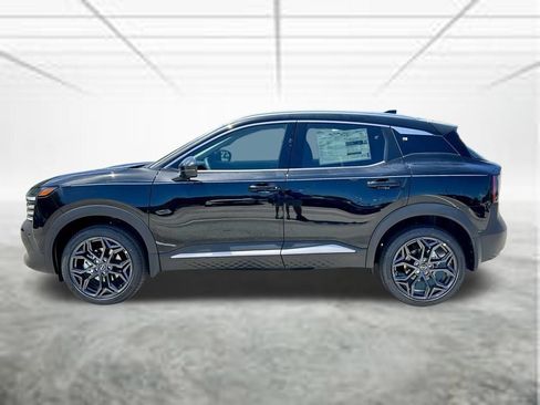 New 2026 Nissan Kicks SR FWD image 9