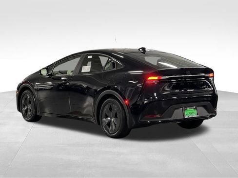 New 2026 Toyota Prius Plug-In Hybrid FWD image 3