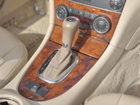 Used 2009 Mercedes-Benz CLK 350 Cabriolet image 39