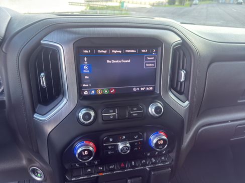Used 2022 GMC Sierra 1500 Denali w/ Denali Reserve Package AWD/4WD image 10