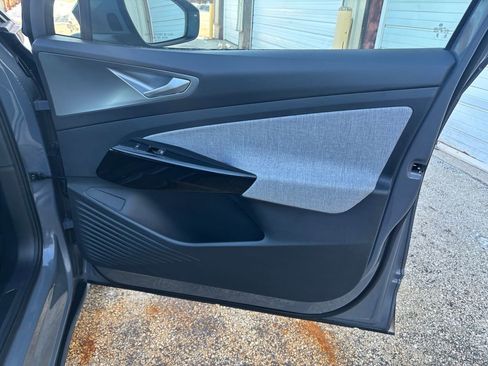 Certified 2023 Volkswagen ID.4 Pro image 12