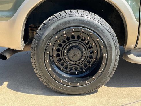 Used 2000 Ford Excursion Limited image 9