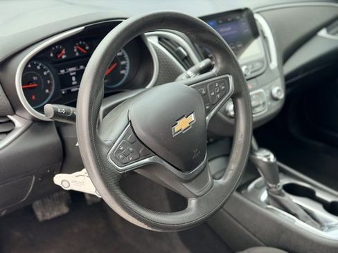 Used 2019 Chevrolet Malibu LS image 8