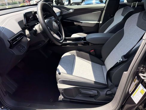 Certified 2023 Volkswagen ID.4 Pro AWD/4WD image 28
