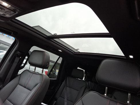 Used 2022 Chevrolet Tahoe RST w/ Sport Performance Package image 14