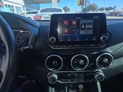 Used 2022 Nissan Sentra SV image 7