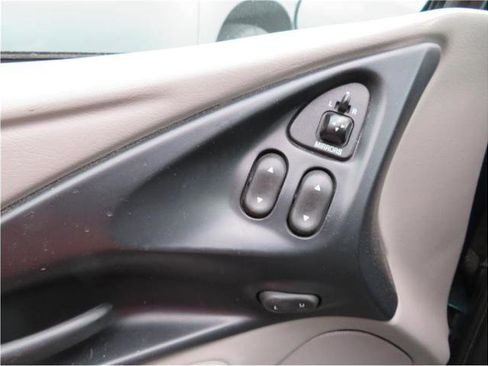 Used 1996 Ford Thunderbird LX RWD image 25