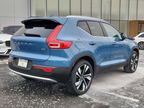Used 2025 Volvo XC40 B5 Ultra w/ Protection Package Premier image 6