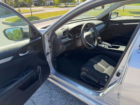 Used 2017 Honda Civic EX image 10