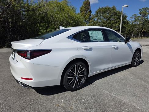 New 2025 Lexus ES 350 w/ Premium Package image 3