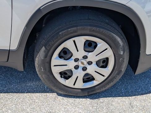 Used 2015 Chevrolet Trax LS image 16