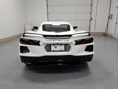 Used 2021 Chevrolet Corvette Stingray Coupe w/ Z51 Performance Package RWD image 4