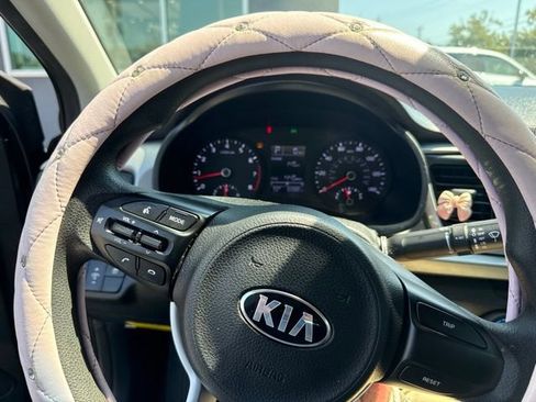 Used 2020 Kia Rio LX FWD image 2