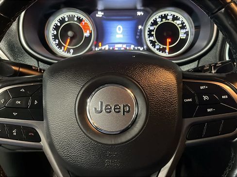 Used 2020 Jeep Cherokee Limited AWD/4WD image 11