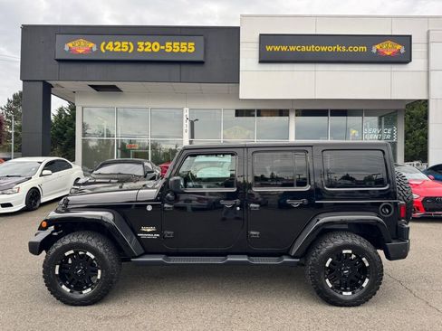 Used 2015 Jeep Wrangler Unlimited Sahara w/ Connectivity Group image 2