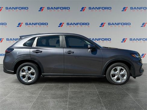 Used 2023 Honda HR-V LX image 6