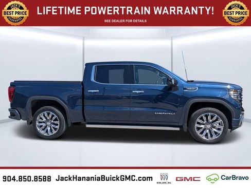 Used 2022 GMC Sierra 1500 Denali w/ Denali Reserve Package AWD/4WD image 2
