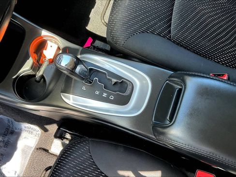 Used 2018 Dodge Journey SE w/ Popular Equipment Group FWD image 18