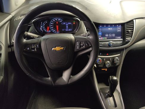 Used 2020 Chevrolet Trax LS w/ Tint and Cruise Package FWD image 22