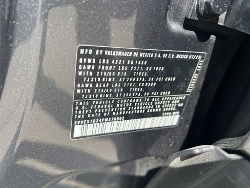 Certified 2023 Volkswagen Taos SE FWD image 31