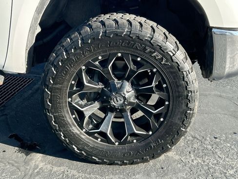 Used 2018 Toyota Tundra SR5 image 30