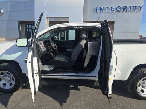 Used 2021 Chevrolet Colorado W/T image 13