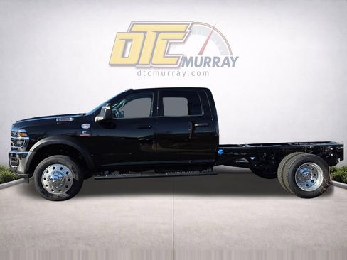 New 2026 RAM 5500 Tradesman w/ Chrome Appearance Group AWD/4WD image 8