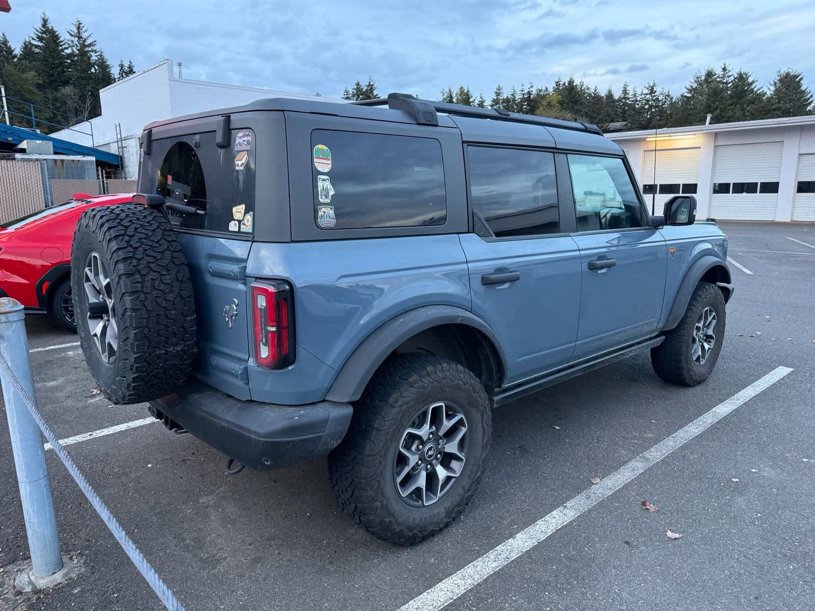 Used 2023 Ford Bronco Badlands AWD/4WD image 3