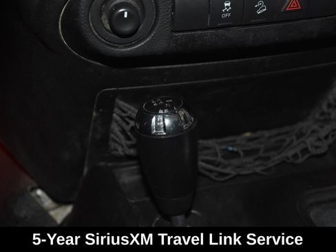 Used 2018 Jeep Wrangler Sahara w/ Connectivity Group AWD/4WD image 27