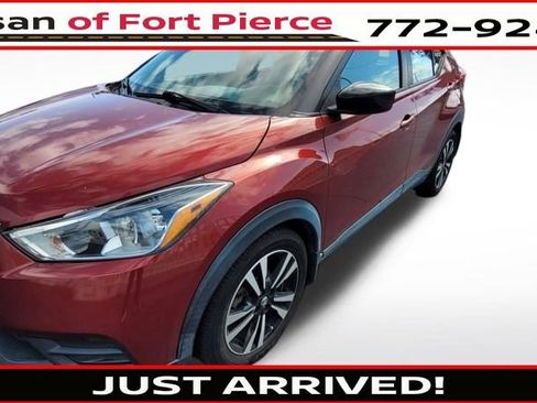 Used 2018 Nissan Kicks SV w/ Interior Electronics Package FWD image 1