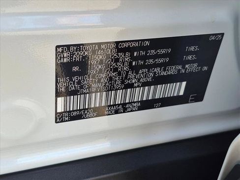 Used 2025 Toyota RAV4 XLE Premium w/ Weather Package AWD/4WD image 24