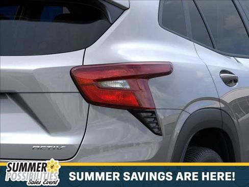 New 2026 Chevrolet Trax ACTIV w/ Sunroof Package FWD image 11