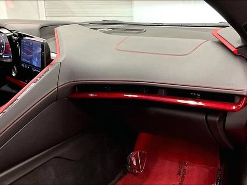 Used 2023 Chevrolet Corvette Stingray Preferred Cpe w/ Z51 Performance Package RWD image 20