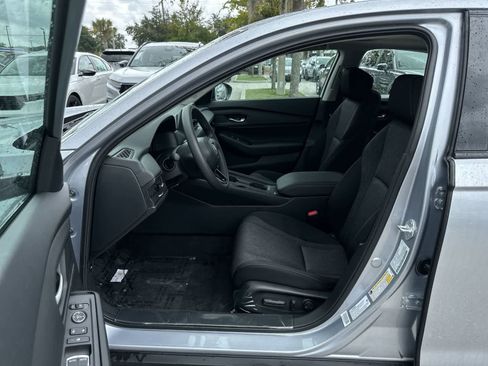 Used 2025 Honda Accord SE image 2