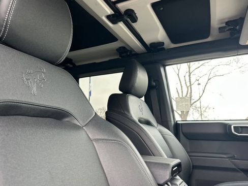 New 2025 Ford Bronco Badlands w/ Sasquatch Package image 18