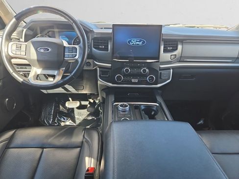 Used 2024 Ford Expedition Max XLT image 12