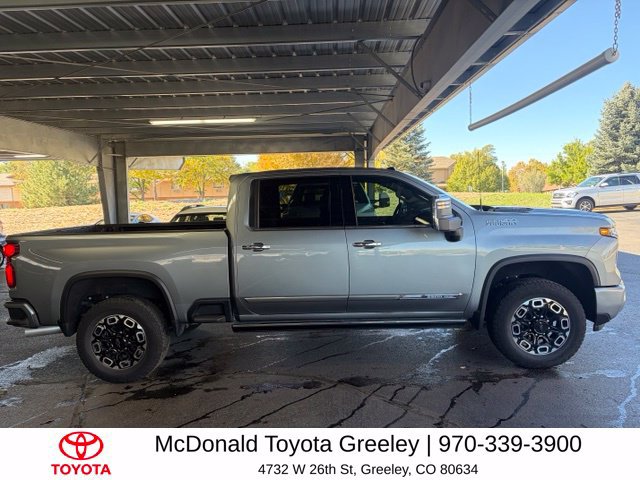 Used 2024 Chevrolet Silverado 2500 High Country AWD/4WD image 4