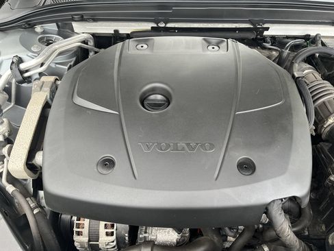 Used 2020 Volvo S60 T6 Momentum AWD/4WD image 26