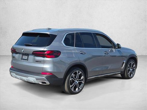 Used 2025 BMW X5 sDrive40i w/ Premium Package RWD image 5