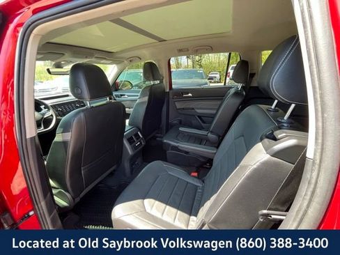 Used 2022 Volkswagen Atlas SEL Premium image 11