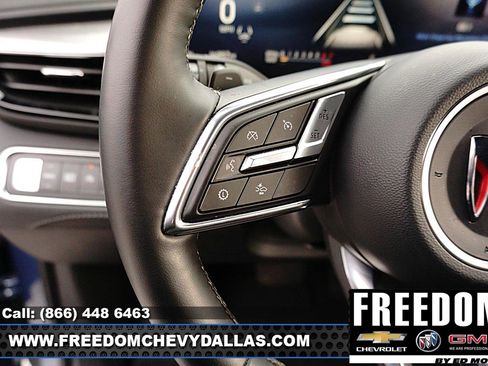 Used 2025 Buick Enclave Preferred image 20