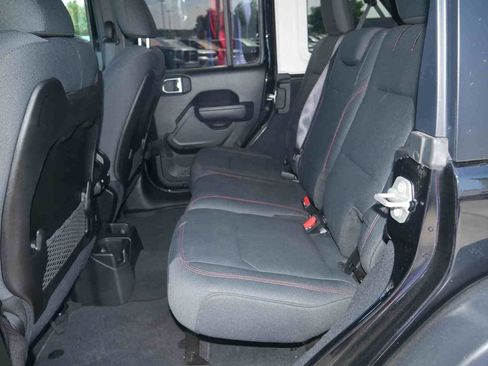 Used 2024 Jeep Wrangler Unlimited Rubicon w/ Technology Group AWD/4WD image 15