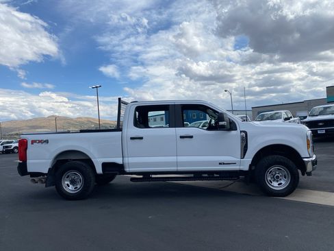 Used 2024 Ford F250 XL w/ FX4 Off-Road Package AWD/4WD image 14