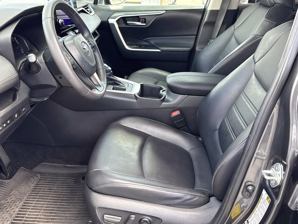 Used 2023 Toyota RAV4 XLE Premium FWD image 20