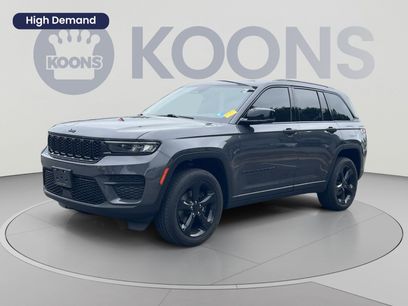 Used 2024 Jeep Grand Cherokee Altitude