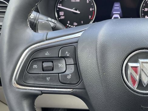 Certified 2023 Buick Envision Avenir AWD/4WD image 35