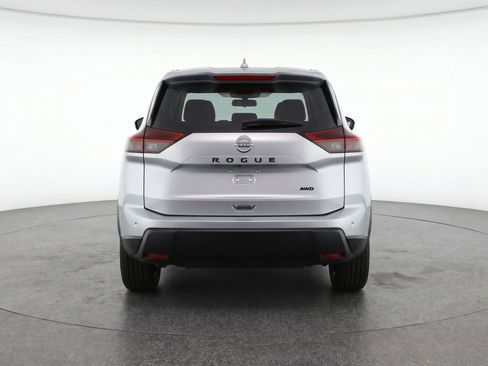 Used 2025 Nissan Rogue SV FWD image 7